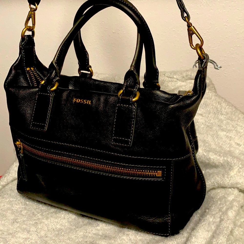 Fossil Genuine leather black shoulder and handbag, great condition